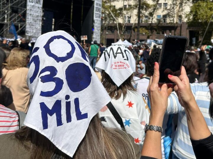 La crisis de la democracia se mira desde el celular